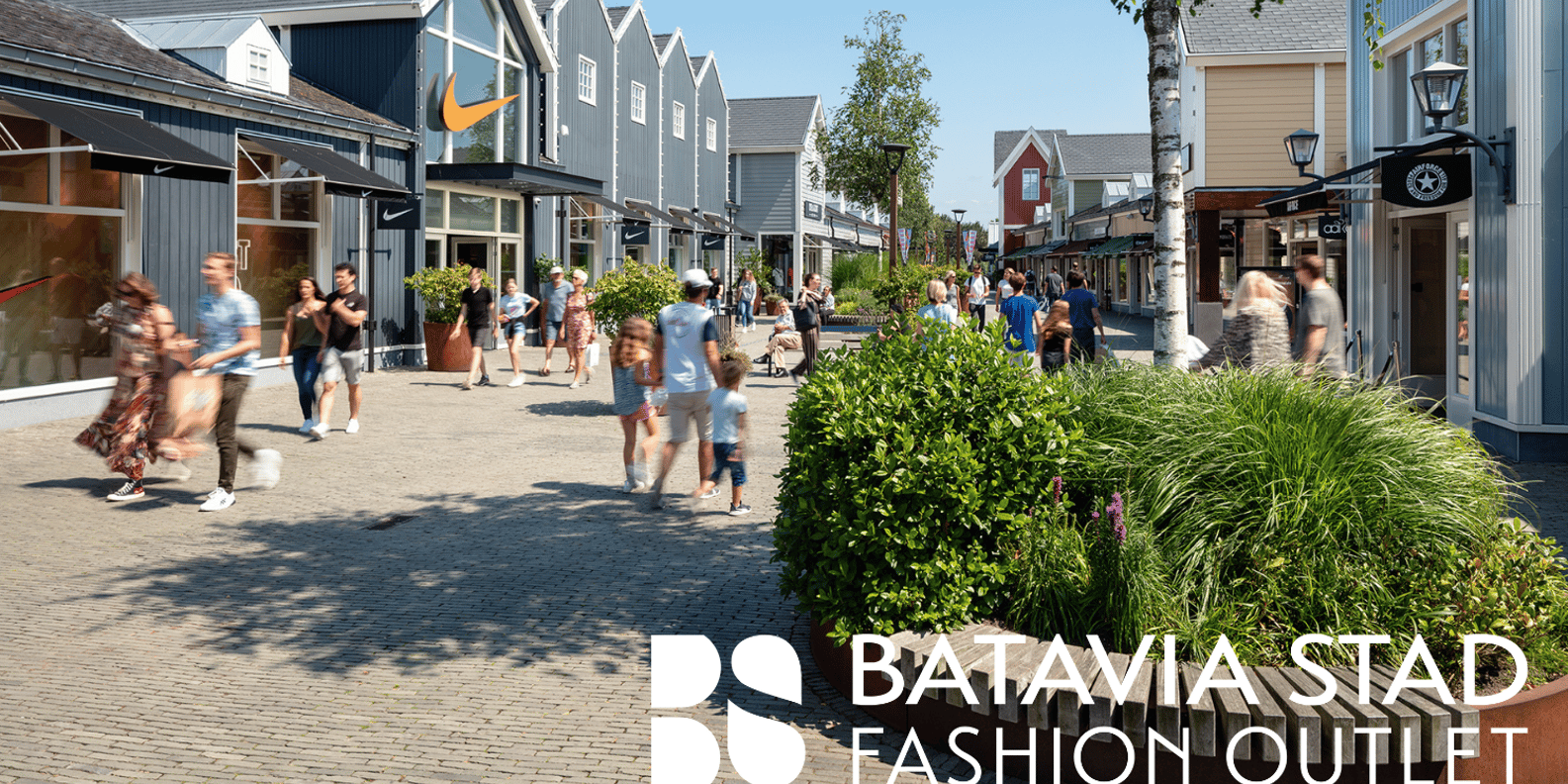 Амстердам: однодневный шопинг в аутлете Batavia Stad Fashion Outlet |  GetYourGuide