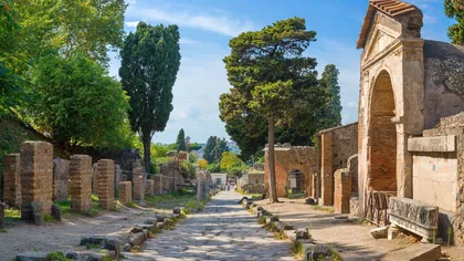 Von Rom aus: Pompeji und Neapel Tagesausflug mit dem ...