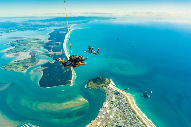 Van Tauranga: skydive over de berg Maunganui