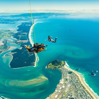 From Tauranga: Skydive over Mount Maunganui
