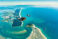 Desde Tauranga, Skydive sobre el monte Maunganui - Hizvo