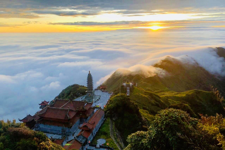 Från Hanoi: Sapa Tour w Fansipan Peak och Limousine Transfer4-stjärnigt boende med hotellhämtning