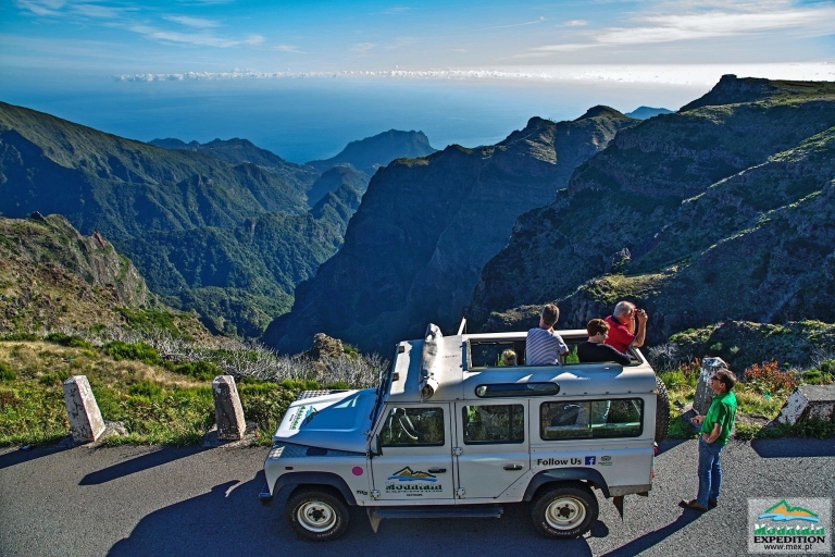 Madeira: Ganztägige Geländewagen-Tour & Levada-WanderungTour mit Abholung in Funchal