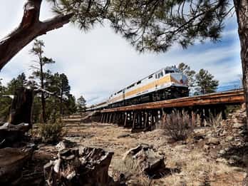 Ab Sedona, AZ: Zugtour zum Grand Canyon Ab Sedona, AZ: Zugtour zum Grand Canyon