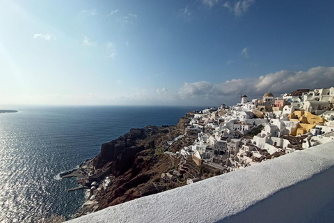 Descubre los encantos de Santorini: Excursión de un día privada desde Creta