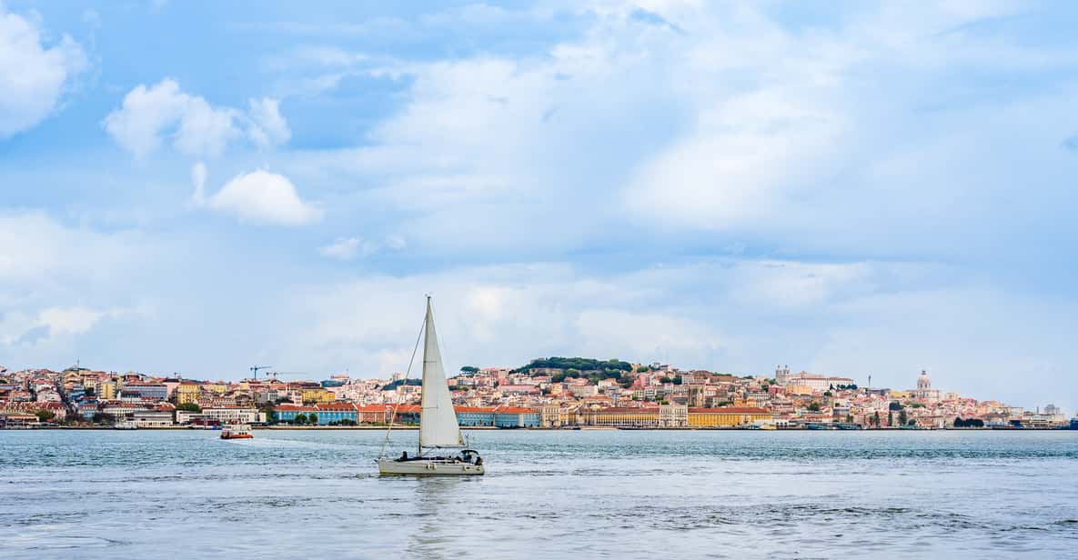 Lisbon: Daytime/Sunset City Cruise by Sailboat with Drinks