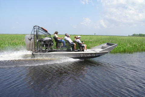 Vanuit New Orleans: Swamp Airboat, 2 Plantage Tours & LunchVan New Orleans: moeras-airboot, 2 plantagetours en lunch