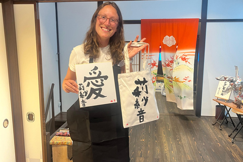 Kanazawa: Zen Calligraphy Experience at a Historic Temple