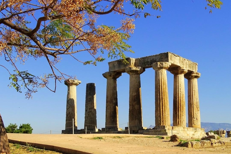 Athene: privétour naar Korinthe, grot van meren en tandradbaanZonder licentie Tour Guide in Korinthe