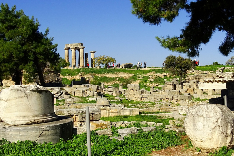 Athene: privétour naar Korinthe, grot van meren en tandradbaanZonder licentie Tour Guide in Korinthe