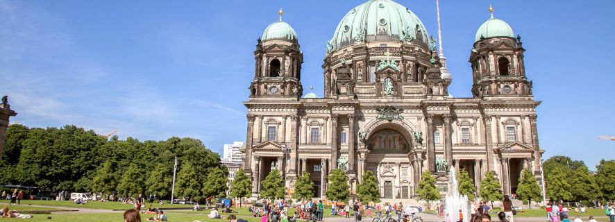 Berlin: Private City Highlights Walking Tour