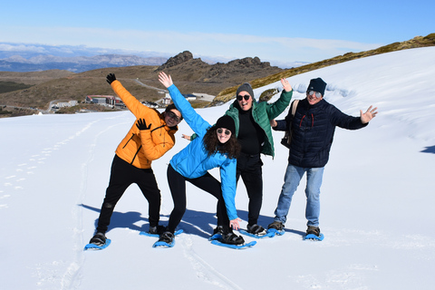 Sierra Nevada: Excursión con raquetas de nieveSenderismo con raquetas de nieve y traslado desde Granada