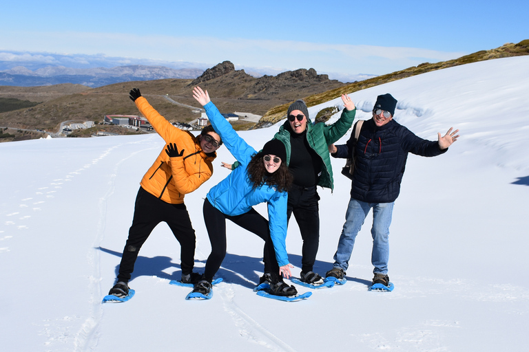 Sierra Nevada: Excursión con raquetas de nieveSenderismo con raquetas de nieve y traslado desde Granada