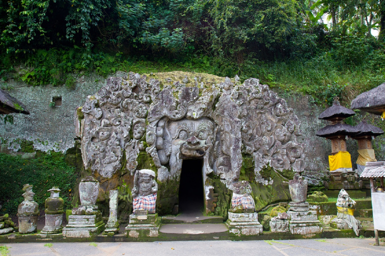 Bali: visite des points forts d'Ubud et temple d'Uluwatu avec danse KecakVisite de groupe en anglais