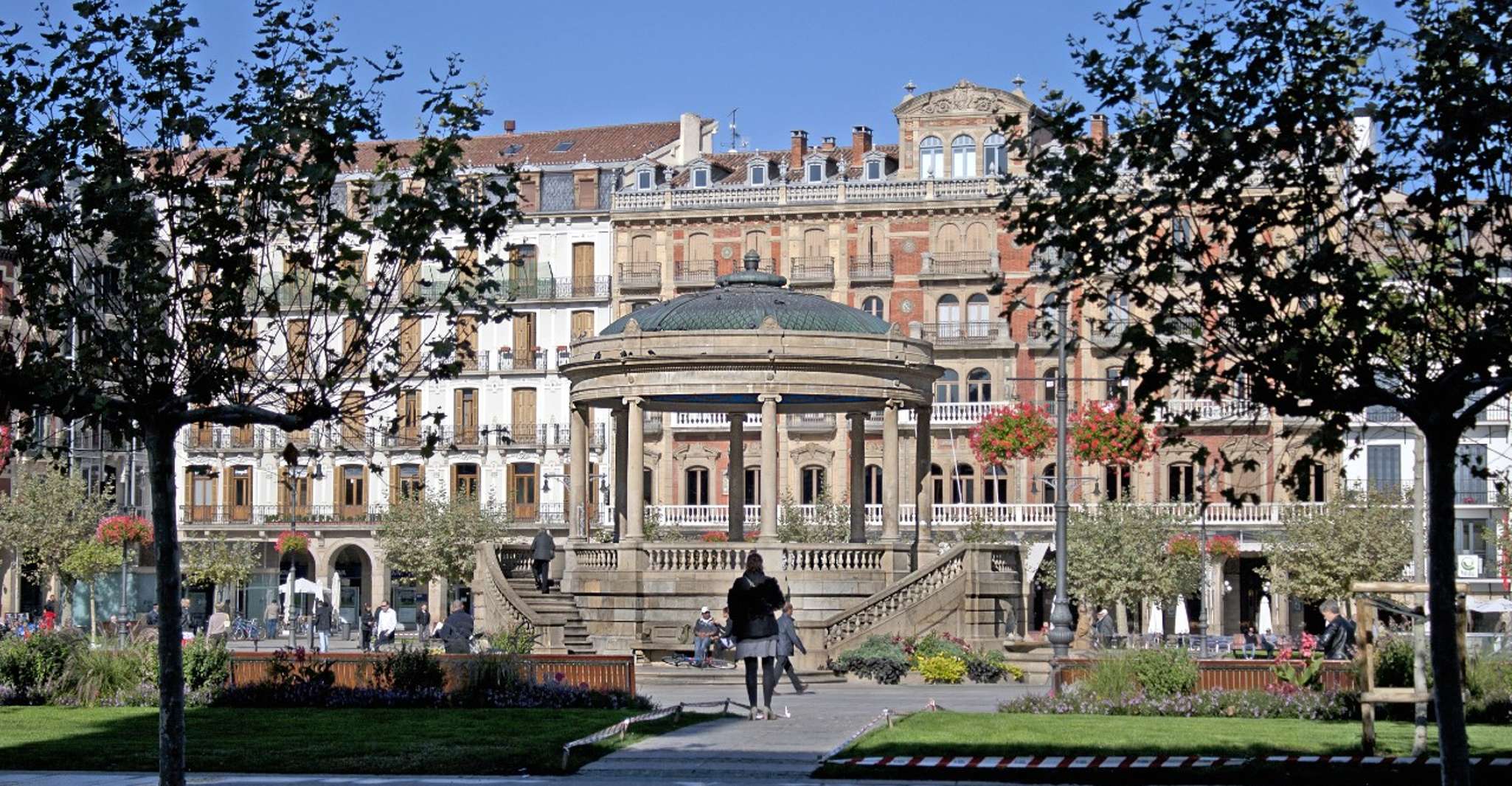 From San Sebastian, Pamplona City Tour - Hizvo