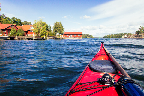 Sztokholm: Wycieczka kajakiem po archipelagu wysp i piknik na świeżym powietrzuPółdniowa wycieczka kajakowa z Outdoor Fika