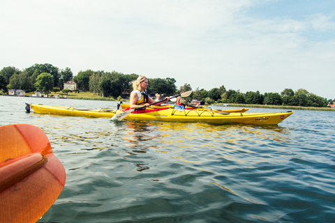 Stockholm: Archipelago Islands Kayak Tour and Outdoor Picnic Half-Day Kayaking Tour with Outdoor Fika