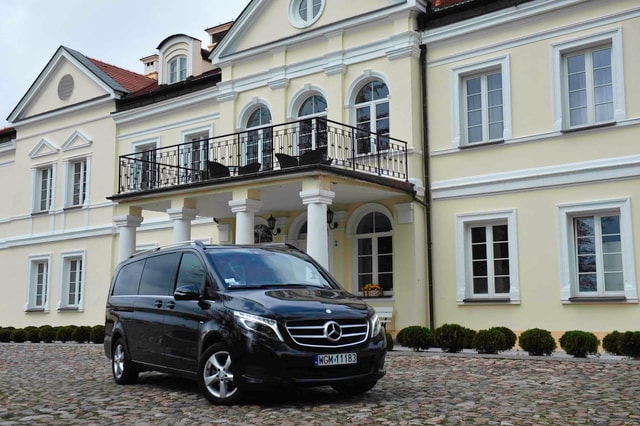 Warsaw: Chopin & Modlin Airport Transfers