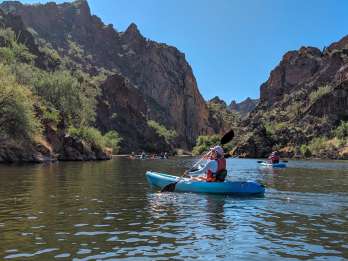 Mesa, Arizona: Selbstgeführter Kajakausflug auf dem Saguaro Lake