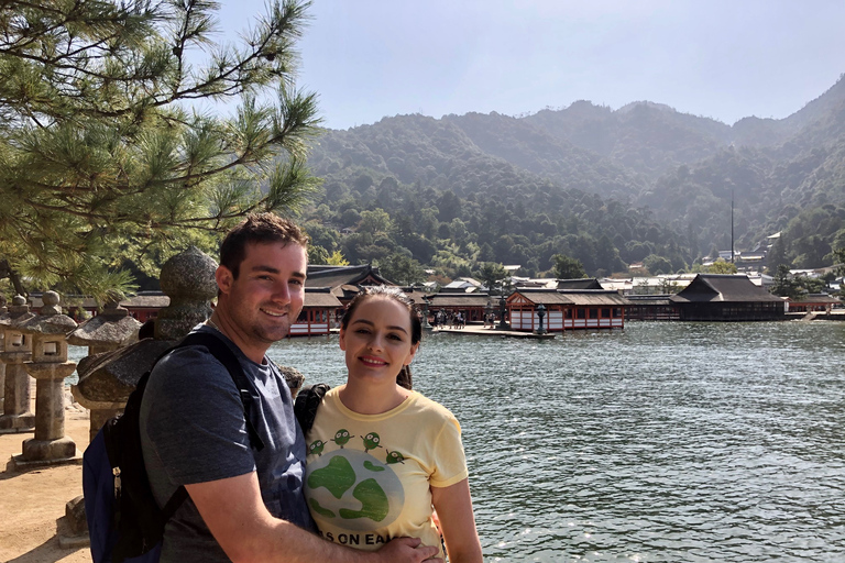 Privérondleiding met gids op het eiland Hiroshima en Miyajima7-uur durende rondleiding door de stad Hiroshima en het Miyajima-gebied