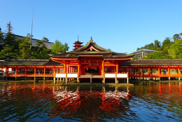 Visit Hiroshima & Miyajima Island Private Guided Tour in Hiroshima