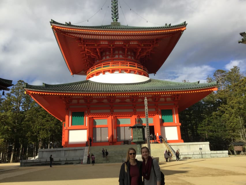 Wakayama: Mt. Koya Private Walking Tour with Local Guide