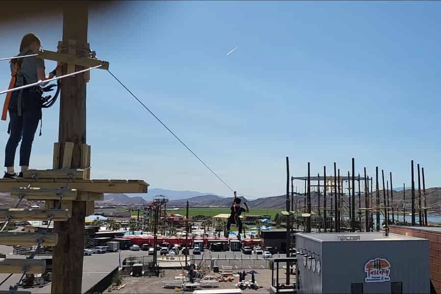 Gebiet des Zions-Nationalparks: Riesen-Zipline und Seilgarten. Foto: GetYourGuide