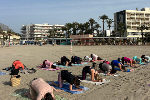 Alicante: PRIVATE Beach Yoga Class at Playa del Postiguet Alicante: Private Yoga Class at Playa del Postiguet