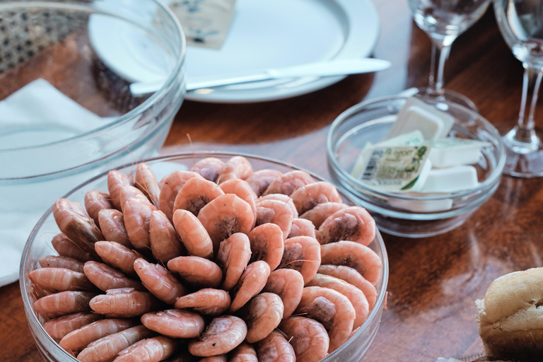 Estocolmo: crucero con gambas y tacos ilimitados y banda de versiones.Estocolmo: Crucero con camarones y tacos ilimitados y banda de covers