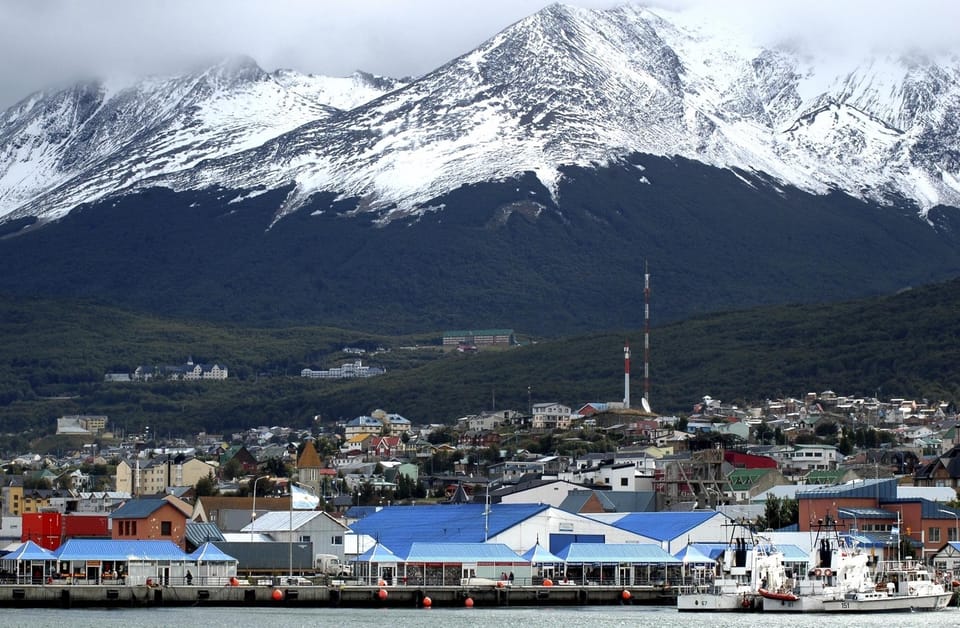 Ushuaia: Off-Road 4X4 Lakes Tour