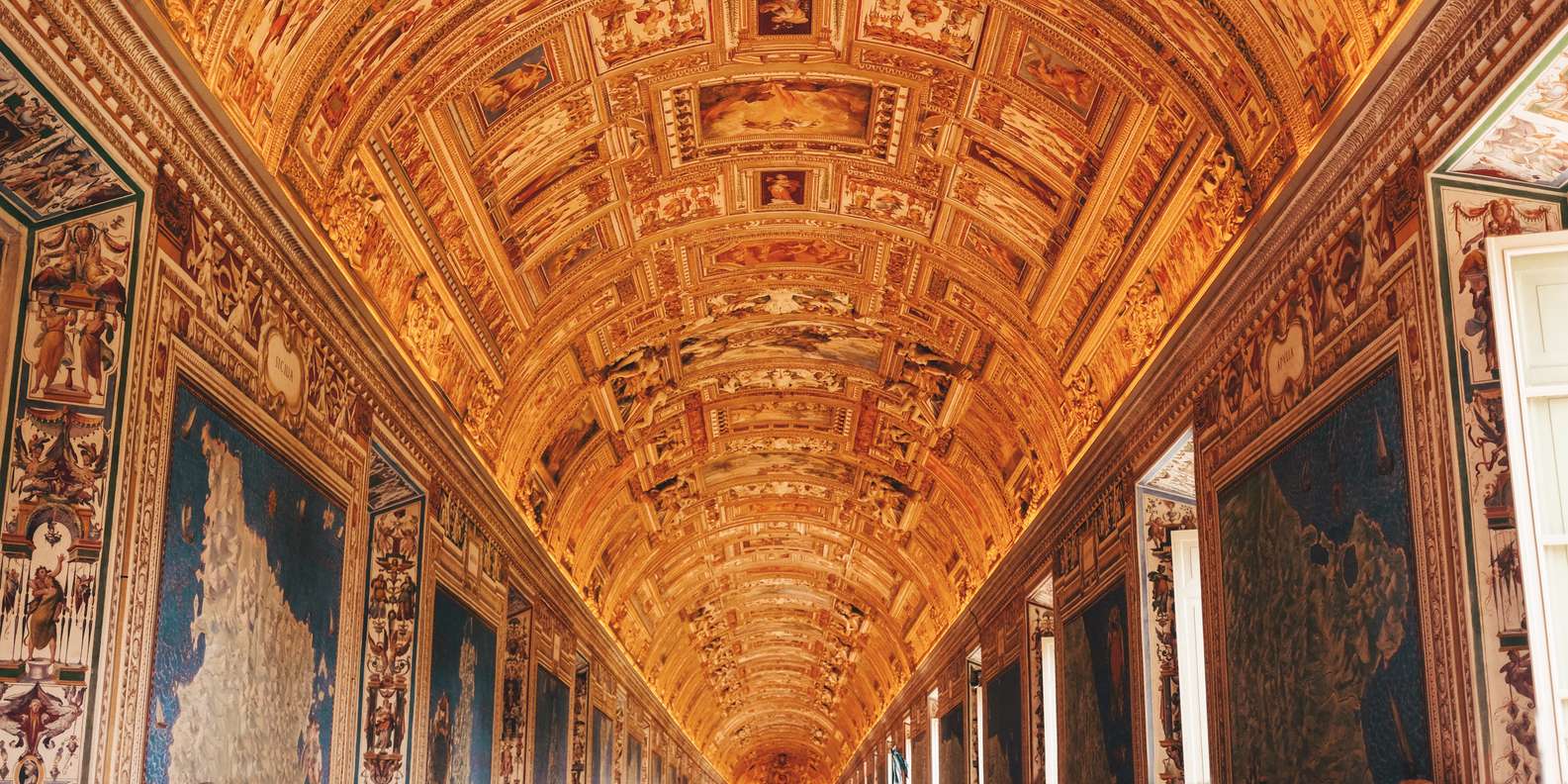 Vatican Museums, Sistine Chapel & St. Peter's Basilica Tour
