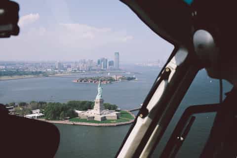 NYC: Private Sightseeing Helicopter Tour