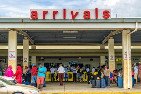 Från Montego Bay: Privat 1-vägs transfer till Ocho Rios