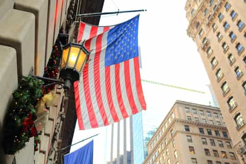 Manhattan: Christmas Lights and Movie Sites Bus Tour