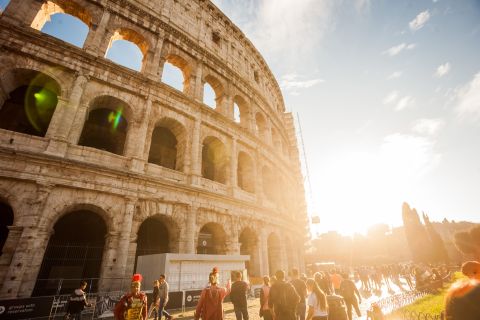 Colosseum: Kierros Arena -kerroksella, maanalaisella ja Forum Romanumilla ja Palatine Hillillä