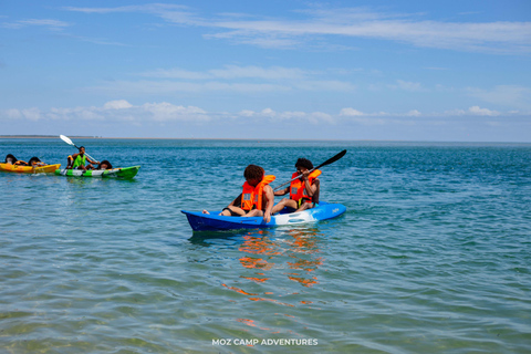 Maputo: Santa Maria Beach Cruise with Snorkeling & Brunch