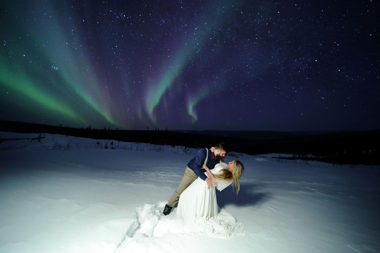 Fairbanks: Northern Lights Adventure with Photos & HOT PIZZA