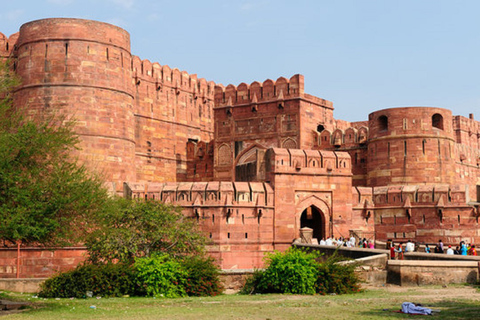 From Delhi: Taj Mahal, Agra Fort & Akbar's Tomb Day Trip Private Car + Professional Guide