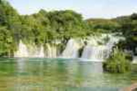 Von Split / Trogir: Krka National Park & Weinprobe