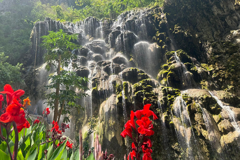 From CDMX: Early Tolantongo Hotsprings Tour with Cave Visit