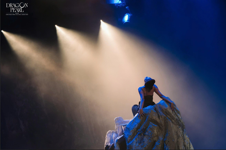Baia di Bai Tu Long: cena nella grotta e spettacolo artistico immersivo