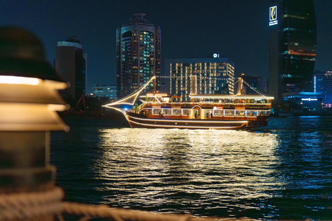 Dubai: Crucero con cena en el dhow más grande de Al Seef con espectáculo en directo
