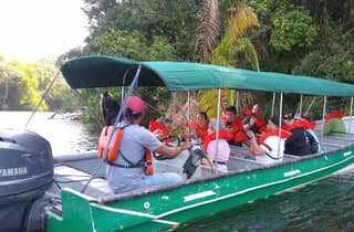 Panama-Stadt: Tour zur Affeninsel und zum Embera-Dorf
