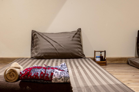 Bangkok: ThaiThai Massage near BTS Asok (Sukhumvit 25) Coconut Aromatherapy Oil Massage (90 Min)