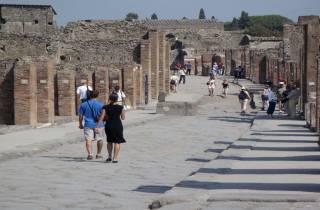 Sorrent: Pompeji- & Herculaneum-Tour ohne Anstehen
