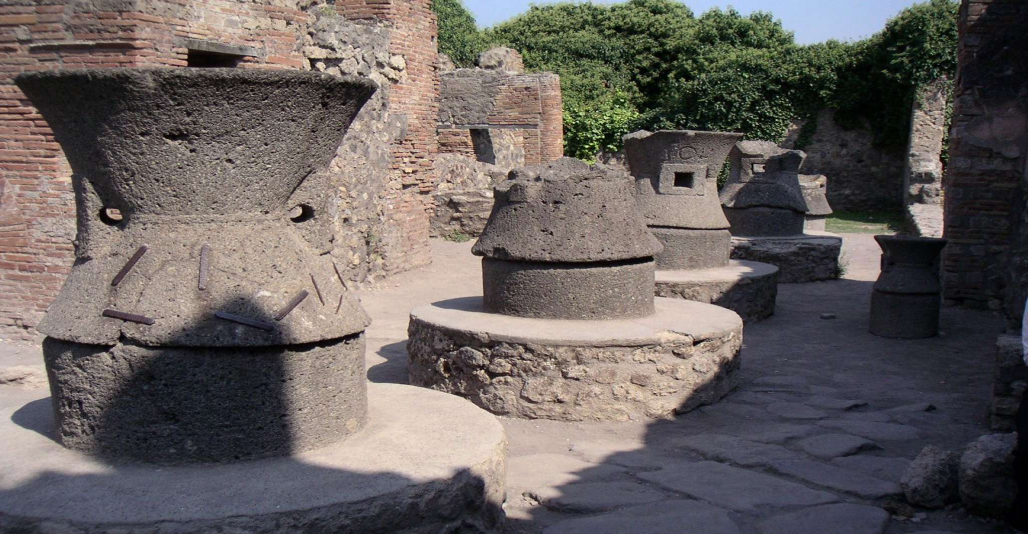 Sorrento, Pompeii & Herculaneum Tour met Skip-the-Line - Hizvo