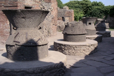 Sorrent: Pompeji- & Herculaneum-Tour ohne Anstehen