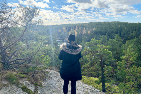 Stockholm: Nature Reserve Hiking Tour with Campfire Lunch