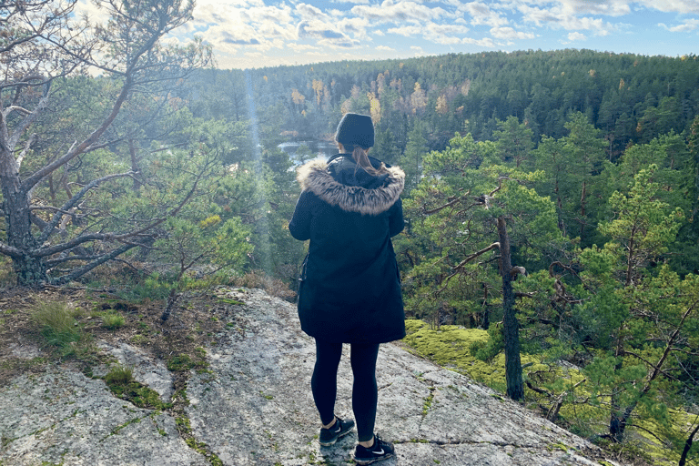 Stockholm: Naturpark-Wanderung mit Mittagessen am Lagerfeuer