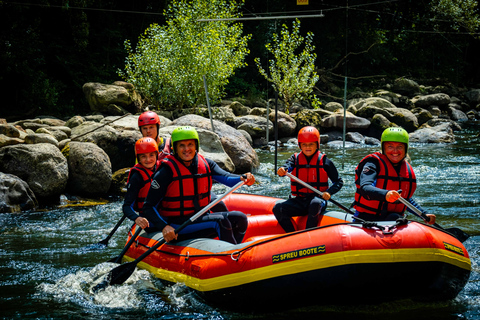 Foix: avventura di rafting per famiglie sul fiume AriègeFoix: un'avventura di rafting per tutta la famiglia sul fiume Ariège